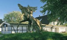 Pegasus auf dem Gelände