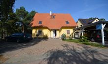 Kinderschaukel im Garten der Pension Maiglöckchen