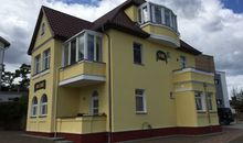 Blick vorbei an der Pension Maiglöckchen vorbei, den Maiglöckchenberg entlang.