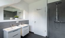 Irish Cottage Seeadler