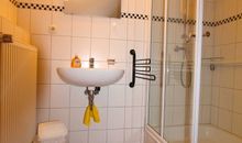 Dadezimmer mit Dusche und WC