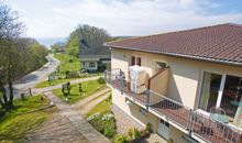 bestuhlte Terrasse mit Strandkorb