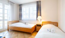 Ferienhaus Insel Rügen Ostsee Reethaus am Meer Sauna Kamin W