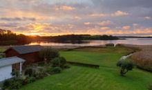 Gartenansicht mit Morgenstimmung