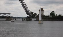 Alte Klappbrücke in Lindaunis