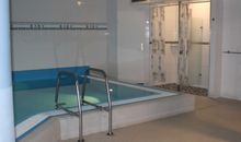 Schwimmbecken