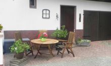 kombinierter Wohnraum mit Essbereich und Küche