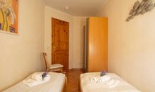 Schlafzimmer mit Boxspringbett