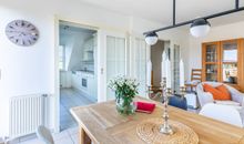 Schlafzimmer mit Doppelbett
