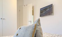 Schlafzimmer 2 mit TV