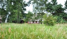 hinter dem Haus