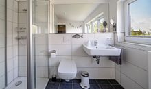 Ferienhaus An der Ostsee by Seeblick Ferien ORO, direkte Wasserlage,Sauna,E-Säule
