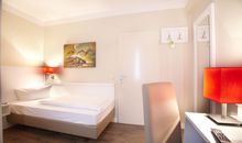 Comfort Hotel tom Kyle