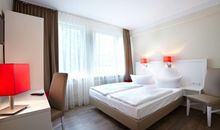 Comfort Hotel tom Kyle