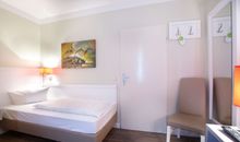 Comfort Hotel tom Kyle