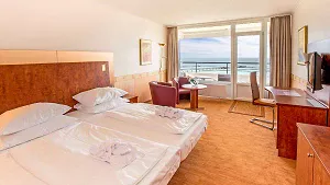 Double room with a view of the sea