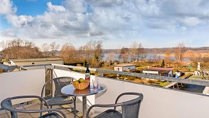 Balkon mit Seeblick