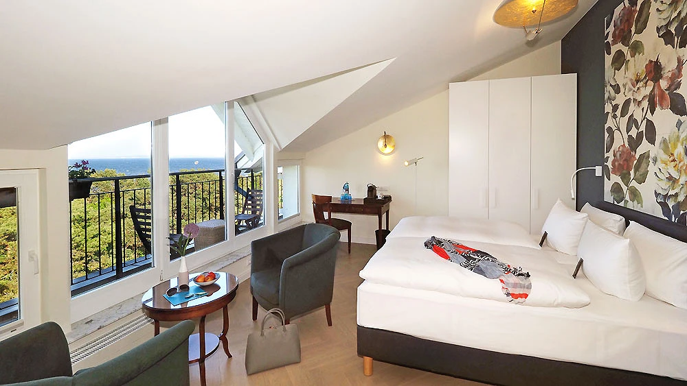 double room de luxe with a view of the sea