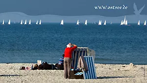 Hintergrundbild: Regatta auf der Ostsee