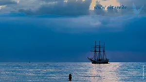 Hintergrundbild: Abendstimmung an der Ostsee