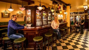Uriger Tresen im original Irish-Pub-Style