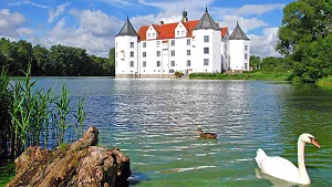 Gluecksburg castle