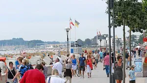Strandpromenade in Richtung Yachthafen