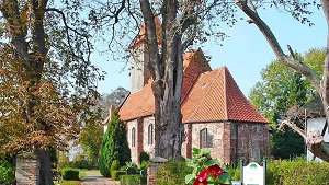 Dorfkirche in Middelhagen Dorfkirche in Middelhagen