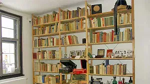 Bibliothek der Eltern Kempowkis