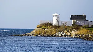 z. B. Leuchtturm Strukkamphuk in Fehmarn