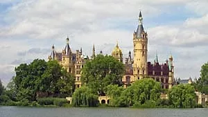 z. B. Schweriner Schloss in Schwerin