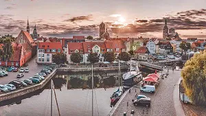 Silhouette mit den Kirchtürmen der Hansestadt Stralsund