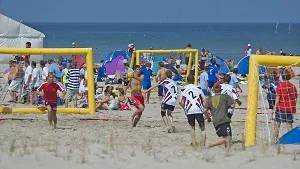 Rostocker Beachhandballtage am ersten Wochenende der Warnemünder Woche