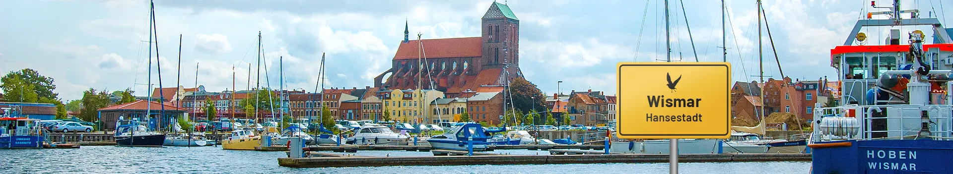Hansestadt Wismar – Alter Hafen mit Blick auf die St.-Nikolai-Kirche
