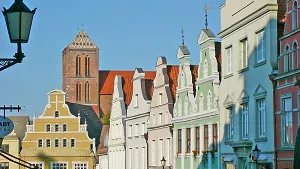 Typisch für die Hansestadt: Giebelhäuser Typisch für die Hansestadt: Giebelhäuser